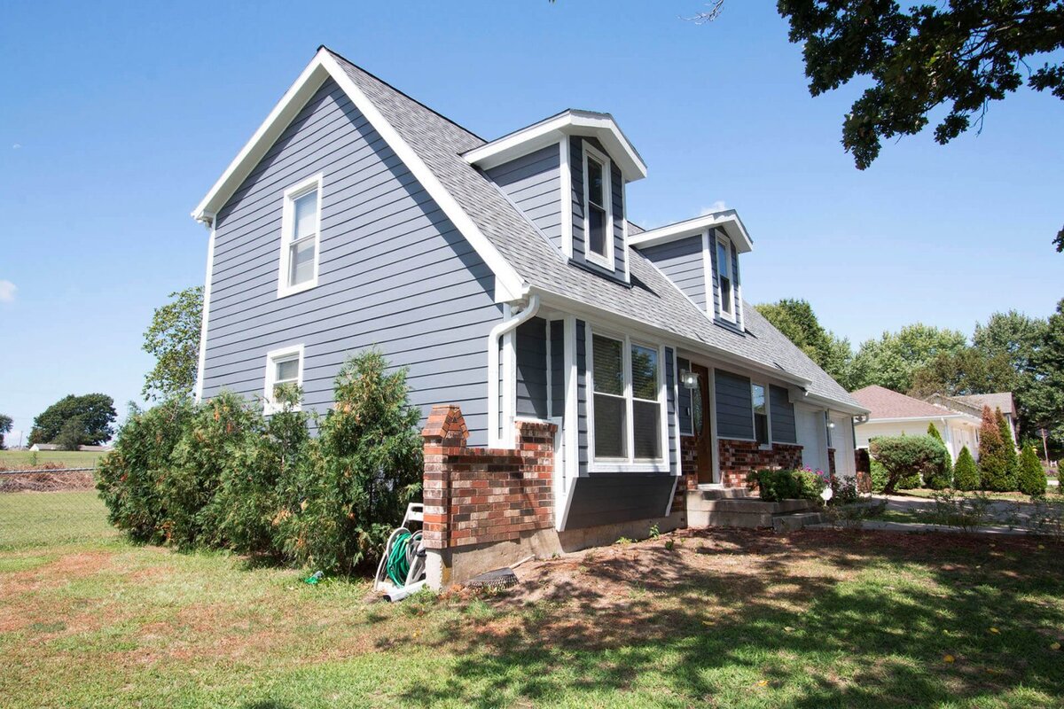 painting old siding